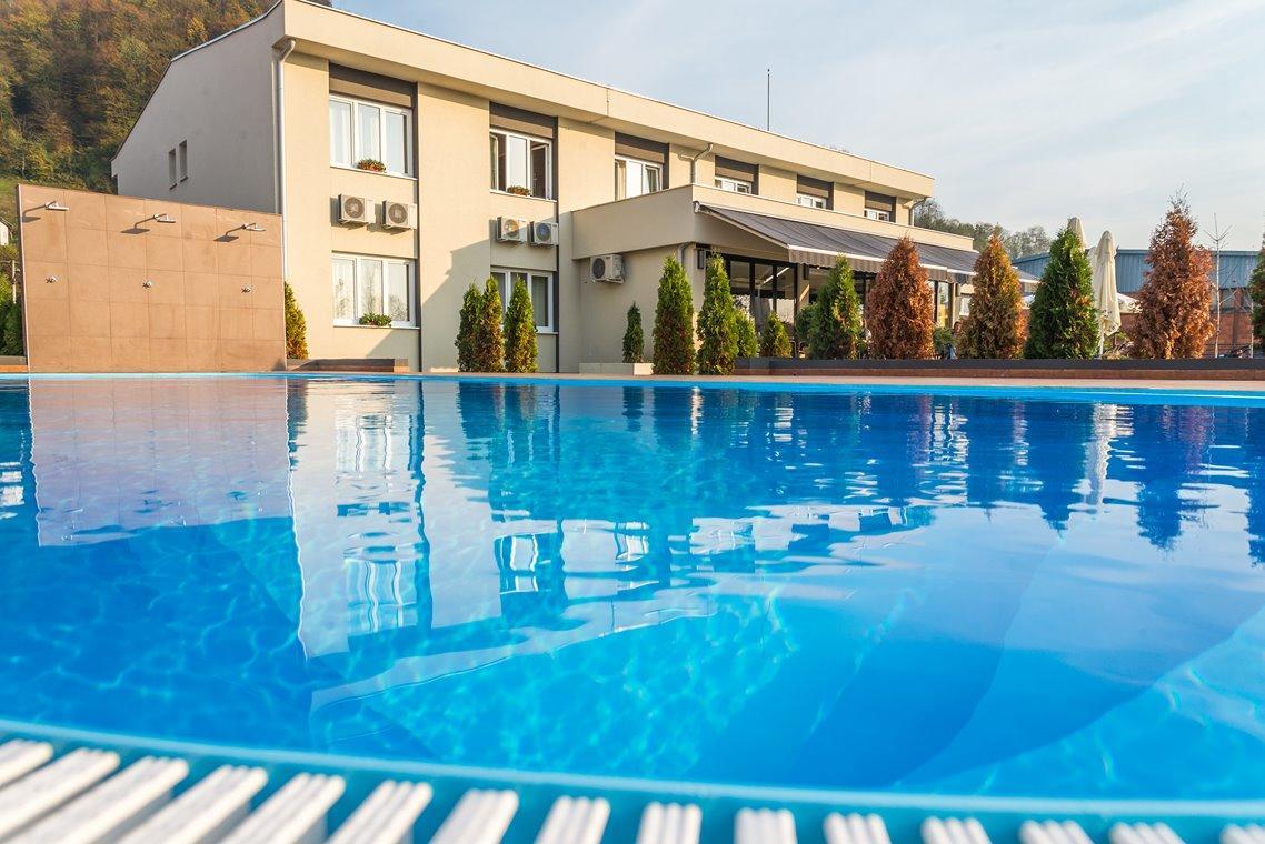 Hotel Drinska Lasta Ljubovija 外观 照片